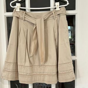 EUC White House Black Market Skirt